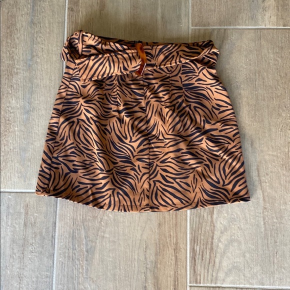 zara printed skirt - Picture 1 of 3